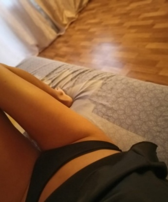 У меня много возможностей и я готова исполнить твои самые сокровенные желания. Мои услуги включают все, что ты тебе приходит в голову. Я умею улучшать настроение и подарю тебе незабываемые моменты блаженства. У меня множество отзывов, которые подтверждают мою высокую квалификацию и профессиональный подход. Заходи на мою страницу, чтобы увидеть мои реальные фото и выбрать то, что подходит именно тебе. Жду тебя в Москве! 😉 Вася
